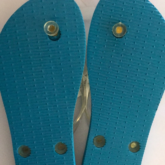 CUTE NEVER WORN FLIPFLOPS - Picture 3 of 3